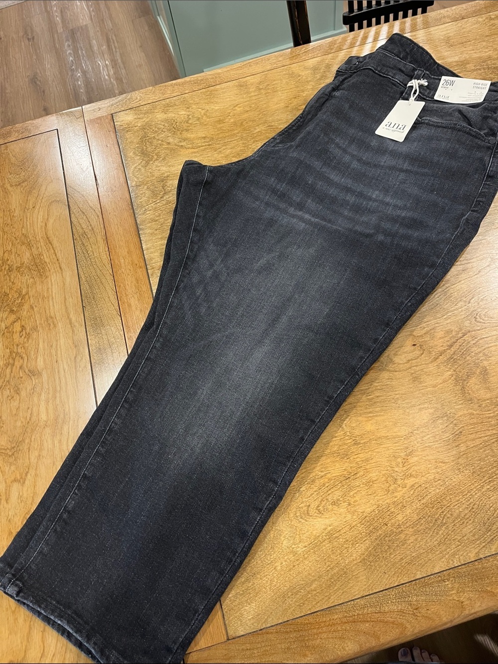 a.n.a NWT High-Rise Straight Jeans